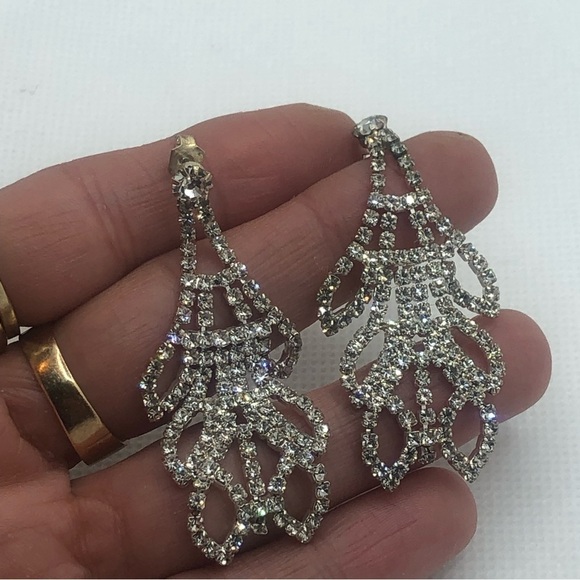 VINTAGE Rhinestone Crystal Leaf Chandelier Stud Earrings Large 2.1” EUC - Picture 2 of 4